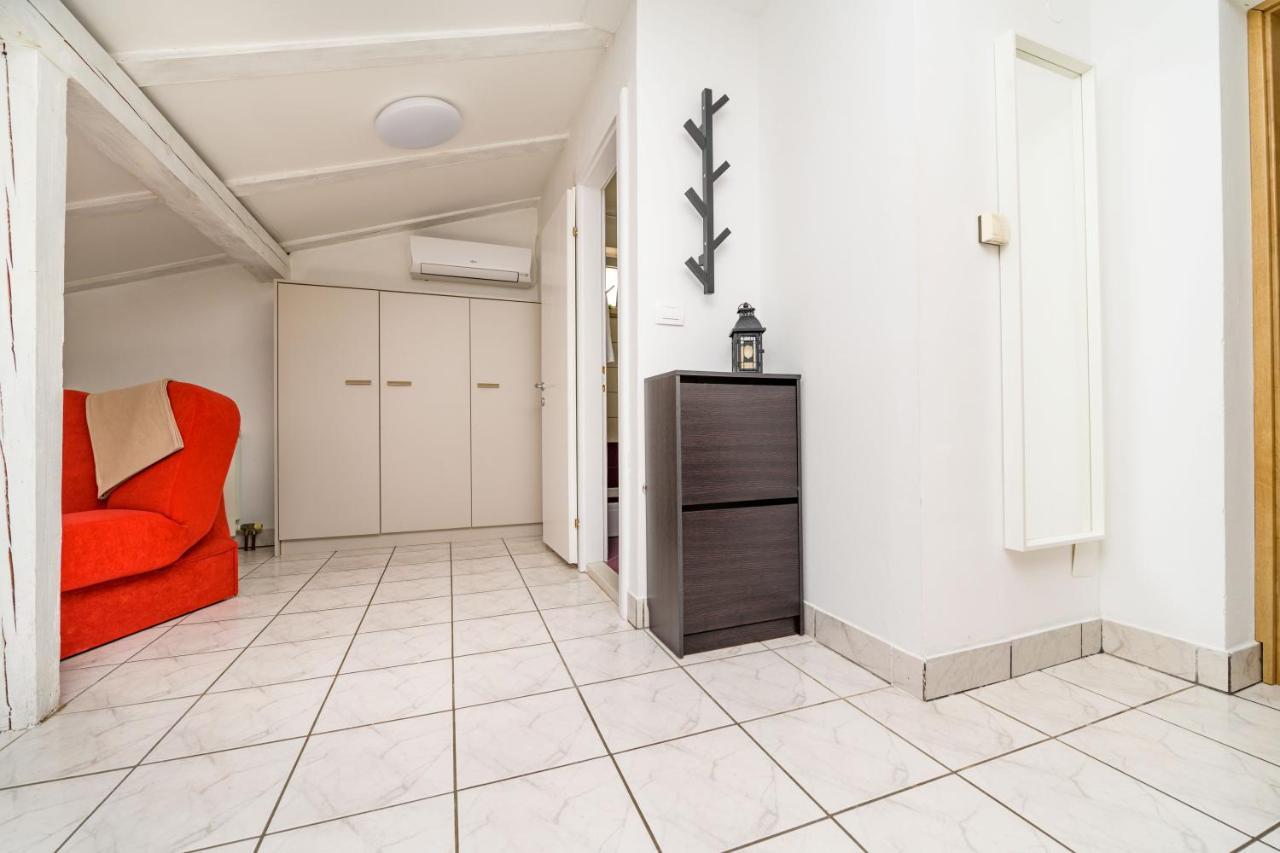 House Rosa Διαμέρισμα Mali Lošinj Εξωτερικό φωτογραφία