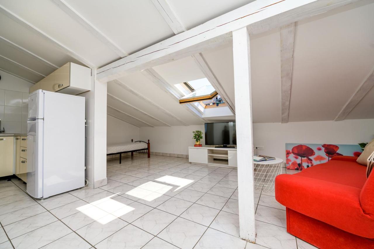 House Rosa Διαμέρισμα Mali Lošinj Εξωτερικό φωτογραφία